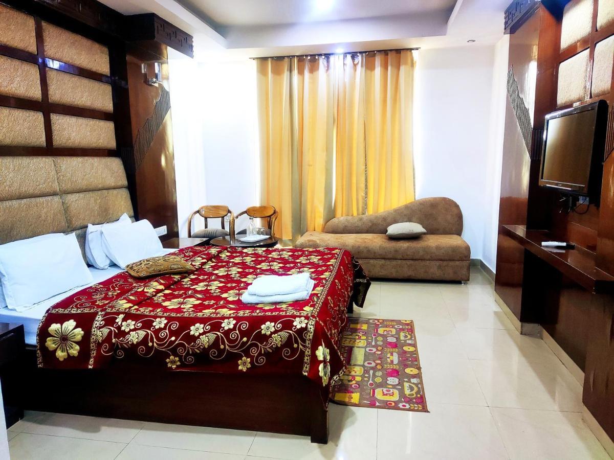 Hotel Raj Mandir Haridwār Extérieur photo