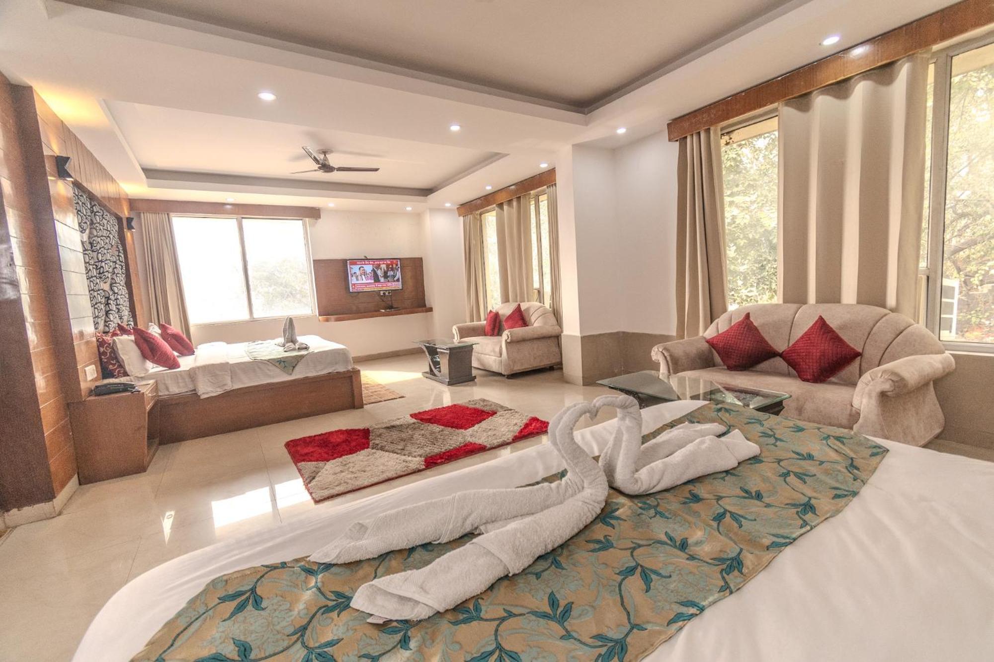 Hotel Raj Mandir Haridwār Extérieur photo
