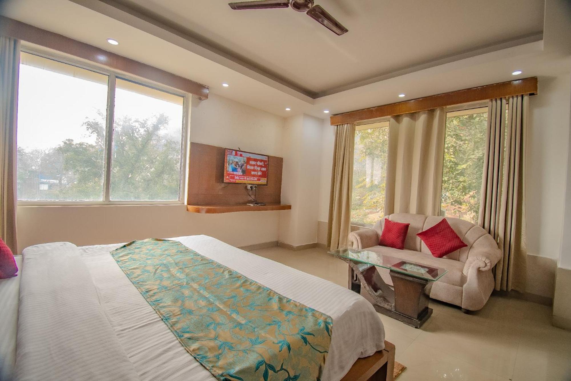 Hotel Raj Mandir Haridwār Extérieur photo