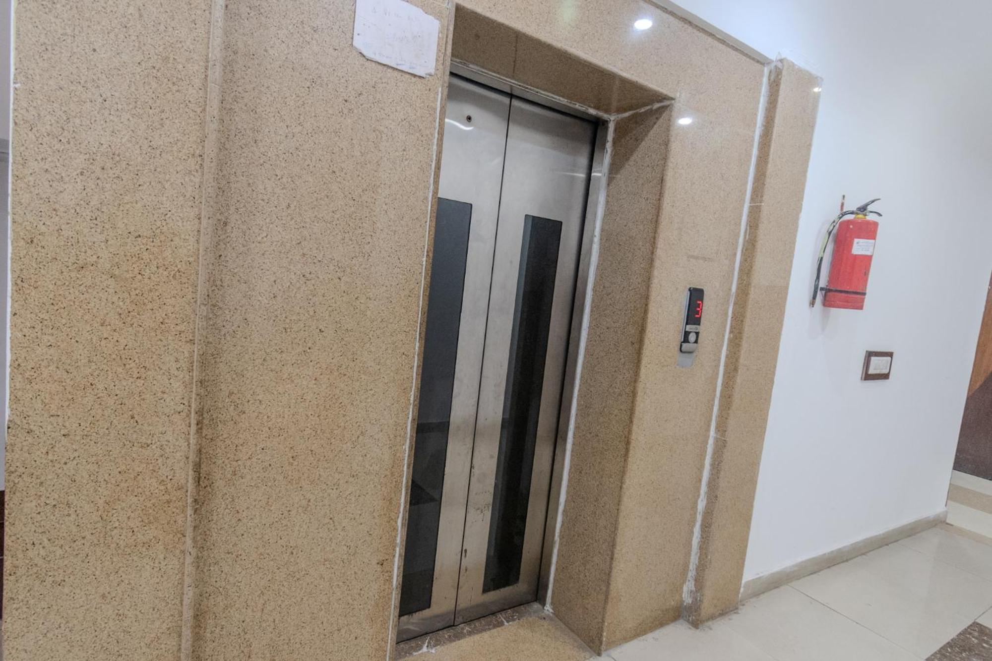Hotel Raj Mandir Haridwār Extérieur photo