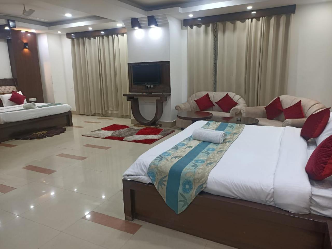 Hotel Raj Mandir Haridwār Extérieur photo
